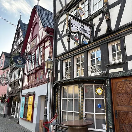 بيت للعطل Traumhaus Mit Garten, Billiard Und Grill